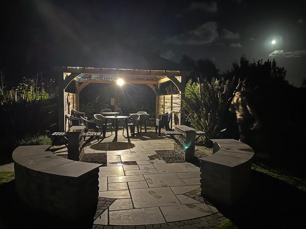 Belle Vista Glamping & Camping ヨーク エクステリア 写真