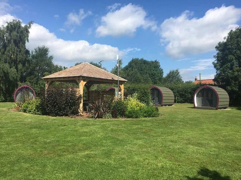 Belle Vista Glamping & Camping ヨーク エクステリア 写真